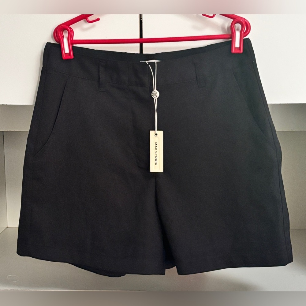 Max Studio NWT Black Dressy Shorts  S